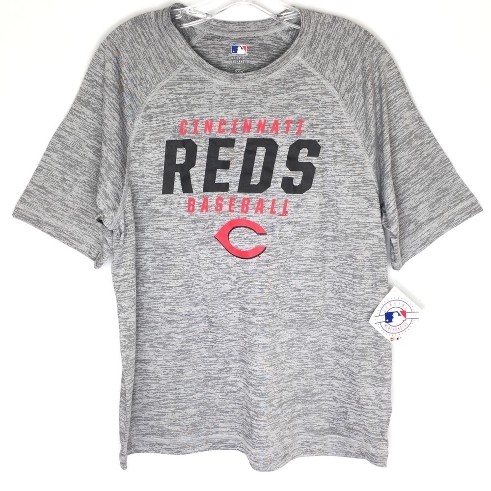 NWT Cincinnati Reds Baseball T-shirt Grey Black L
